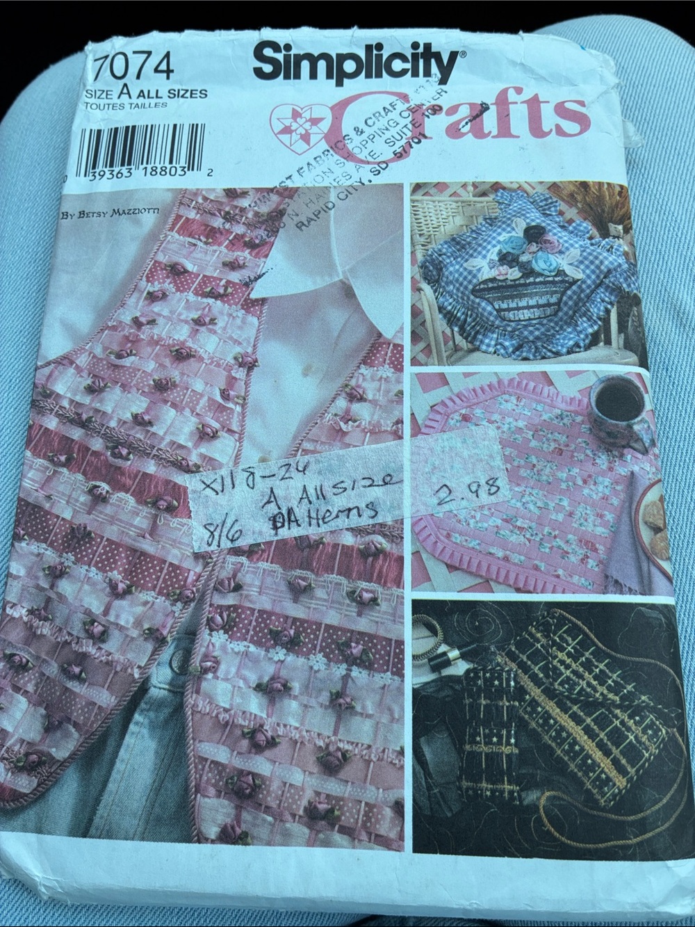 Simplicity Misses Ribboned Vest and Placemat Pillow purse eyeglass case pattern